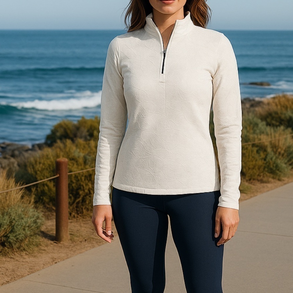 Sno Skins 1/4 zip pullover, white with pattern, women’s Xsmall